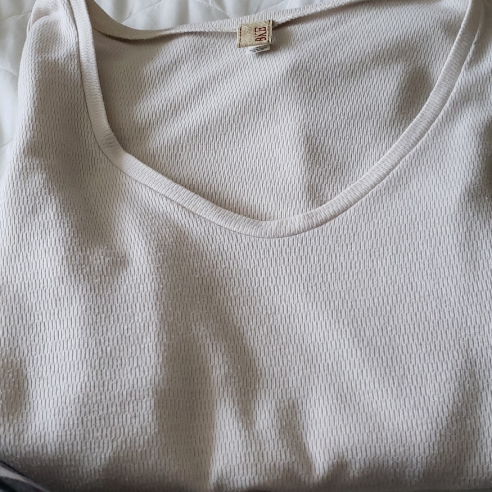 BKE Shirt Henley XL V-neck Long Sleeved High Quality Cotton Ivory Oatmeal Nwot